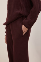 Sly Knit Joggings in Cashmere - Burgundy | Umit Benan
